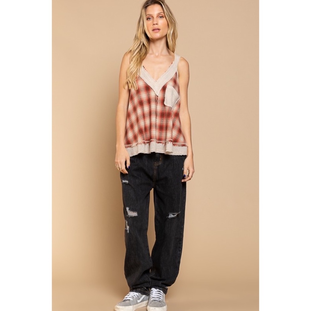 POL Red & Cream Plaid V Neck Sleeveless Flowy Top - Picture 4 of 6